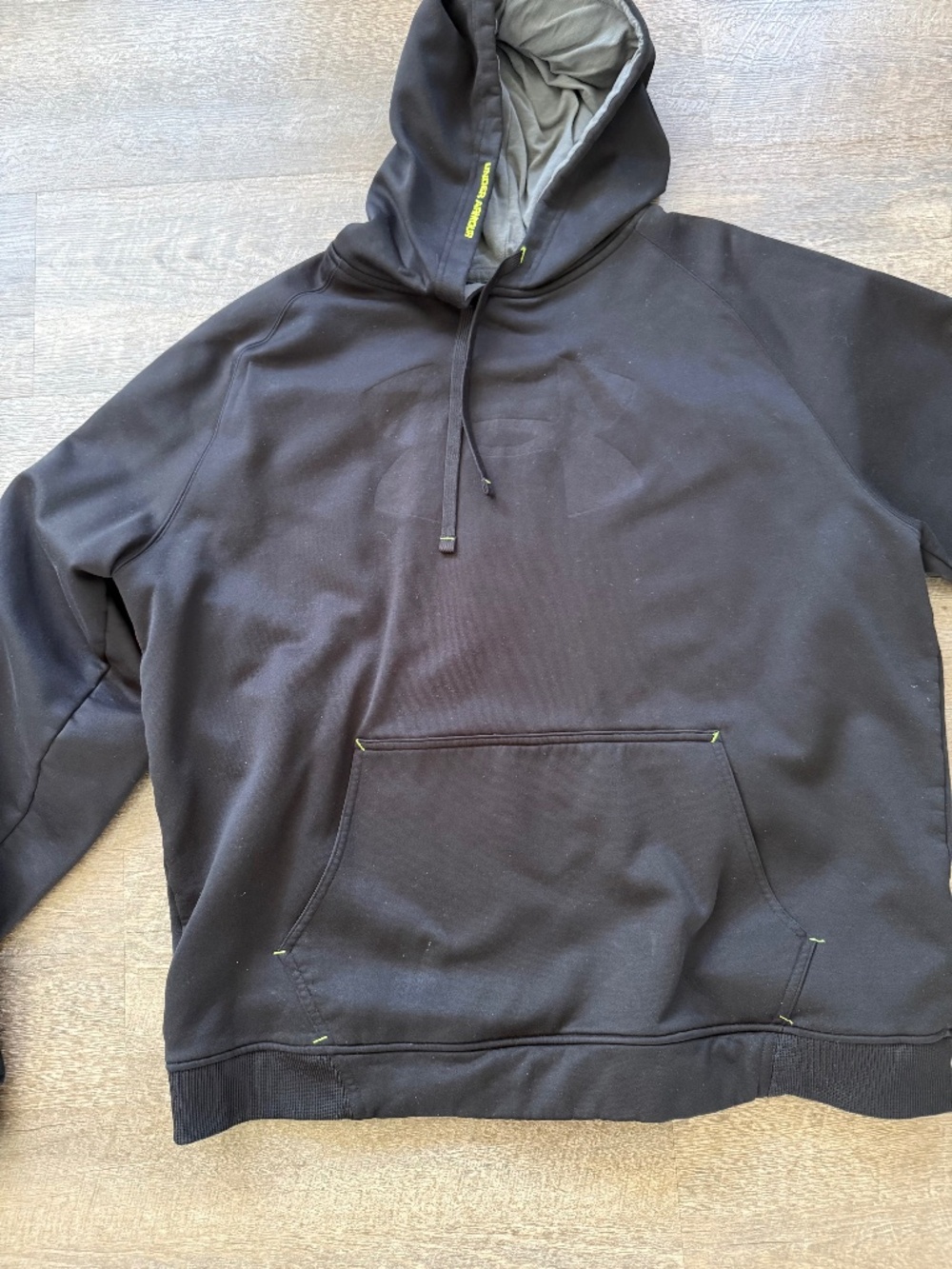 Under Armour Sweatshirt